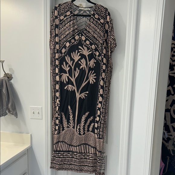 MARIE OLIVER OLIVER CAFTAN SIZE MEDIUM - Picture 5 of 10